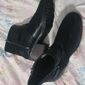 Sorel Black Leather Boots New
